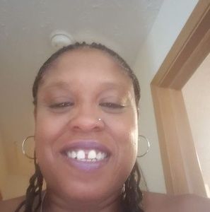 Meet your Posher, Dionne